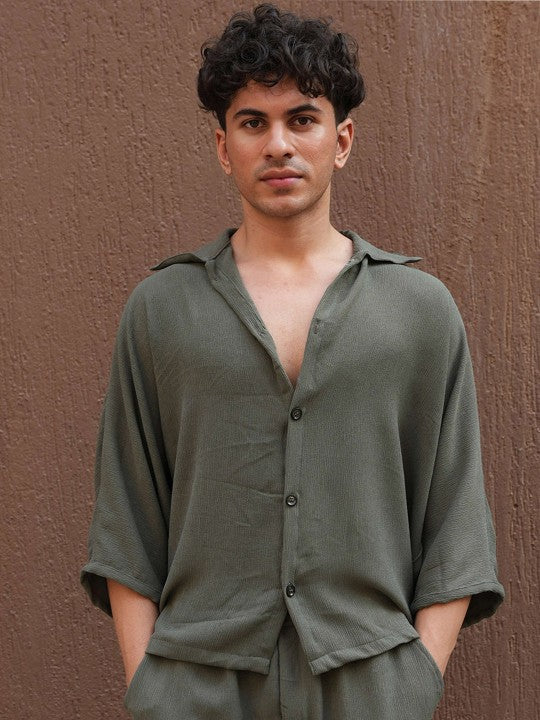 0pQHAKZl_48e1551c835e4f8799b347497c80de84.jpg Textured Shirt Collar Oversized Shirt With Trousers - Image 1