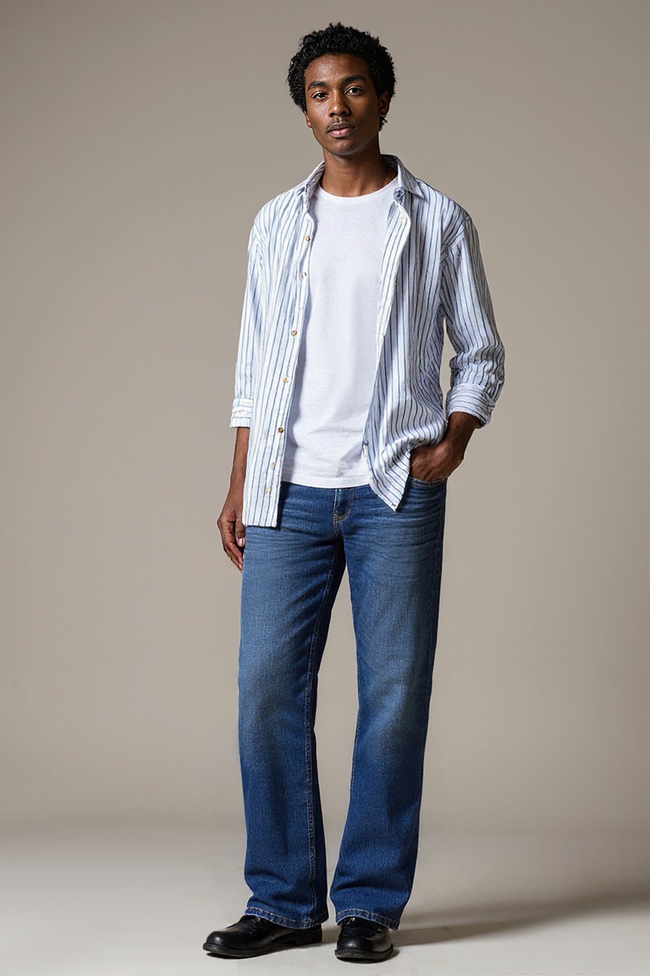 FKE11995Men.jpg Go-To Blue Daily Wear Comfortable Straight-Fit Jeans - Image 1