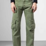 Green Cotton Cargo Pants for Casual Outdoor Wear